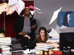 큰 엉덩이, 큰 음경, 오랄섹스, 자연의 가슴, 사무실, 스타킹, 청소년, 젖가슴