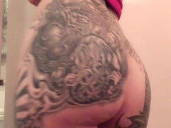 Tatooed Ass Shaking