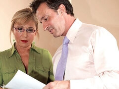 Iso kaunis nainen, Iso perse, Isot tissit, Blondi, Suihinotto, Pulska, Takaapäin, Vanhempi