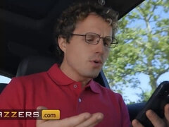 Zadek, Velké péro, Blondýna, Prsatá, Dávení penisem, Na pejska, Hd, Kuřba sání