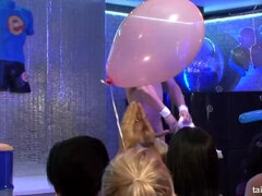 Obciąganie, Brunetka, Cfnm, Okulary, Lesbijka, Rajstopy, Strona, Swingers