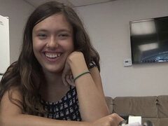 18 jahre, Grosser arsch, Grosser schwanz, Blondine, Blasen, Spermaladung, Hardcore, Titten