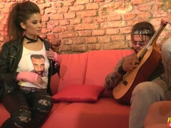 Mamada, Pareja, Corridas, Estilo perrito, Corridas faciales, Pajear, Masturbación, Trio