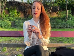 18 años, Amateur, Fetiche, Al aire libre, Fumando, Solo, Adolescente