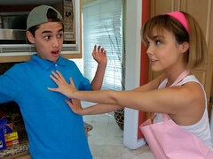 Blondine, Blasen, Hundestellung, Handjob, Küche, Lecken, Milf, Muschi