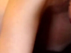 Blondýna, Ponížení, Penis