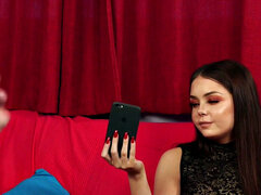 Amatör, Brunett, Klädd kvinna naken man, Klänning, Femdom, Klackar, Runkar, Trosor