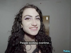 Noire, Sucer une bite, Brunette brune, En levrette, Branlette thaïlandaise, Pov, Tatouage, Adolescente