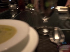 Blondin, Klänning, Flickvän, Kysser, Lesbisk, Pov, Mager, Strippning