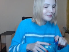 coquettish Tgirl with small knob - Shemales