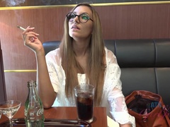 Novia, Gafas, Latina, Pov, Coño, Afeitado, Flaco, Fumando