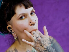 Velké péro, Kuřba, Brunetka, Na pejska, Na obličej, Přírodní prsa, Teenka, Kozičky