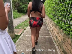 Leie, Grosser arsch, Frau, Flashen, Latina, Masturbation, Im freien, Öffentlich