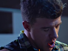 Lízanie análu, Veľké péro, Kuřba, Gay, Honění, Pornstars, Na verejnosti, Sprcha