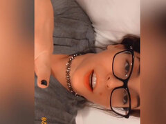 Clito, Érotique, Lunettes, Masturbation, Orgasme, Piercing, Nénés, Mouillée