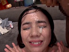 Ryhmäseksiä polvistuneen naisen kanssa, Spermashotti, Japanilainen