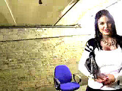 Brunette, Kontor, Realitet