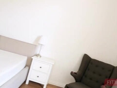 Πίπα, Μελαχροινή, Πούτσος, Σκληρό, Πρώτου προσώπου, Έφηβος, Βυζιά