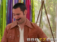 Store bryster, Brunette, Langt ned i halsen, Hårdt, Hd, Mor jeg gerne vil kneppe, Fest, Ridning