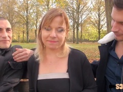 Melanie, more and more greedy slut, wants to try double penetration