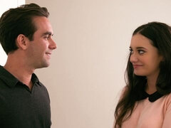 Cul, Gros seins, Sucer une bite, Brunette brune, Branlette thaïlandaise, Hard, Tatouage, Adolescente