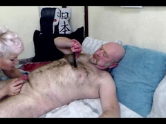 Leie, Grosse titten, Blasen, Faustfick, Reif, Strümpfe, Vibrator