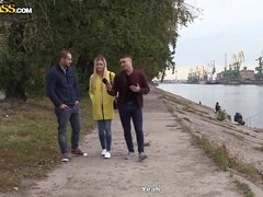 Blondine, Aufs gesicht abspritzen, Hd, Piercing, Tätowierung, Flotter dreier