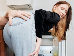 Rit, Velik kurac, Fafanje, Doggystyle, Naravne joške, Muco, Rdečelaska, Koščena