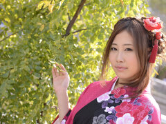 Japanese hottie decides to embrace her inner traditional slut