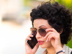 Velika rit, Rjavolaska, Doggystyle, Prstni, Dekle drka tiča, Hardcore, Milf, Dokolenke