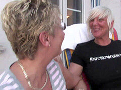 Huisvrouw, Rijpe lesbienne, Moeder