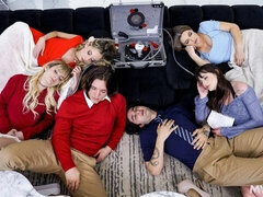 18 χρονον, Μεγάλος κώλος, Μεγάλος πούτσος, Σε στάση σκύλου στα τέσσερα, Κουαρτέτο, Φυσικά βυζιά, Έφηβος, Βυζιά