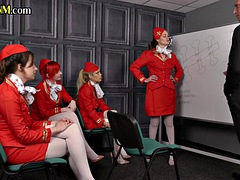 Amateur, Nana, Femme dominatrice, Fétiche, Groupe, Rousse roux, Suçant, Uniforme