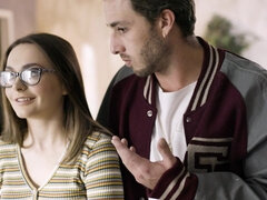 Pik sutte, Brunette, Universitet, Sædskud, Hundestilling, Brækfornemmelse, Røv slikning, Hård sex