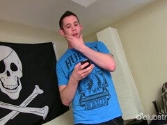 Extraordinary straight guy Bentley enjoys a solo session