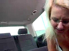 Suihinotto, Tsekki, Äiti jota haluaisin panna, Äiti, Todellisuus, Laiha