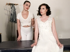 Brunetka, Hd, Lesbické, Masáž, Přírodní prsa, Pička