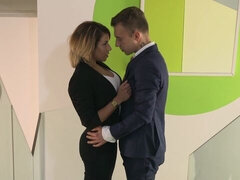 Velika rit, Velik kurac, Velike joške, Fafanje, Doggystyle, Kratki lasje, Koščena, Najstnice