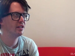 Veľké péro, Brunetka, Striekanie semena, Hlboký orál, Na tvár, Hd, Z pohľadu účastníka, Teenka