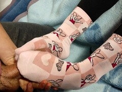 Footjob and sockjob cumshot highlights featuring Loulouchan97