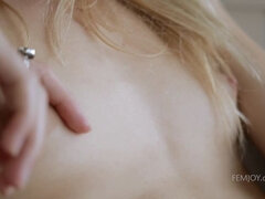 Softcore pornografie, Alleen