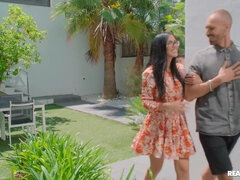 미인, 큰 가슴, 흑갈색 머리, 얼굴에, Hd, 밀프, 젖꼭지, 문신