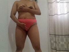 Amaterji, Notranji izliv, Domaci pornič, Masaža, Gola, Spandex, Sesanje, Igrače