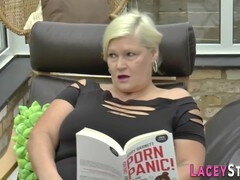 Anál, Zadek k puse, Kuřba, Britské, Honění, Dospělé, Milf žcbp, Prsa v akci