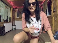 Hilloviiva, Selkäsauna, Äiti jota haluaisin panna, Pillu, Sukat