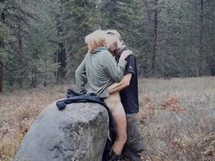 Couple, Éjaculation interne, De plein air, Public