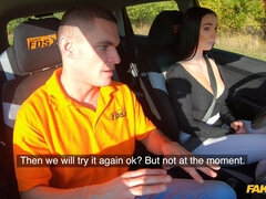 Zadek, Kuřba, Prsatá, Auto, Dávení penisem, Přírodní prsa, Venku, Student