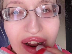 Blonde, Conversation vulgaire, Domination, Femme dominatrice, Fétiche, Lunettes, Mère que j'aimerais baiser