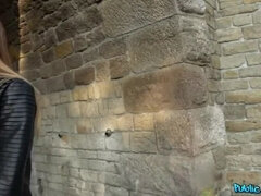 Tir de sperme, En levrette, Doigter, Bâillonner, Seins naturels, De plein air, Pov, Chatte