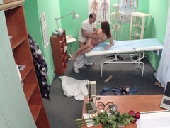 Kuřba, Brunetka, Doktor, Na pejska, Prstění, Hd, Přírodní prsa, Pička